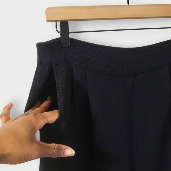 ST. John Separates Black Santana Knit Pleated Pull On Pants Sz 8 Career Classic - Picture 4 of 12